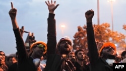 Акция протеста на площади Таксим. Стамбул,  5 июня 2013 года.