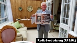 Володимир Луців у своєму лондонському помешканні