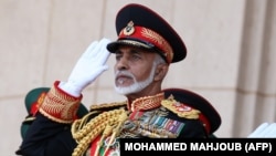 Оман солтаны Кабус бин Сәед хәрби парадта, Маскат, 29 ноябрь 2010