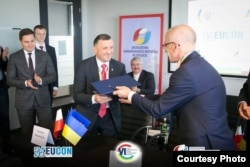 Ярослав Романчук (у центрі), голова Асоціації українського бізнесу в Польщі. Фото надані Асоціацією українського бізнесу в Польщі