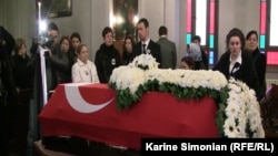 Թուրքիա - Սեւակ Շահին Բալիքչիի հոգեհանգստյան արարողությունը, Ստամբուլ, 27-ը ապրիլի, 2011թ.