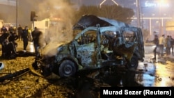 Террор хуружи содир этилган жой, Истанбул, 2016 йил 10 декабри.