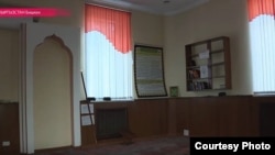 Намазхана, молильная комната, в парламенте Кыргызстана.