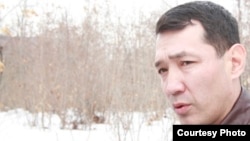 Нурлан Утеулиев, убитый активист экологического движения "Табигат". Поселок Тастыбулак Карасайского района Алматинской области, 4 марта 2013 года. Фото из семейного архива.