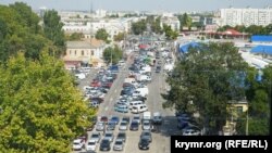 Трафик в Симферополе, архивное фото