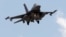 F-16 կործանիչ ինքնաթիռը մոտենում է Ինջիրլիքի ռազմաբազային, Ադանա, Թուրքիա, արխիվ 