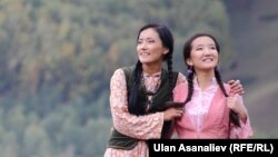 Кыргызстанда калктын 53 пайызын аялдар түзөт. 