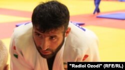 Комроншоҳи Устопириён. Акс аз бойгонии Радиои Озодӣ