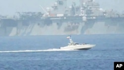 İran hərbi gəmisi Hörmüz boğazında patrul çəkir.