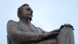 Казанда Садри Максудига һәйкәл куелды, тиздән ачылыш