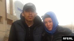 Касым Каракаш с сестрой Гульсум в селе Улуу Памир.