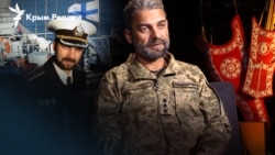 Ukrayina Silâlı quvetleriniñ polkovniki Timur Barotov qırımtatar silâ kopiyalarınıñ kollektsiyası, Rusiyeniñ dekolonizatsiyası ve Qırımğa qaytuv aqqında (video)