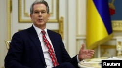 ԱՄՆ ֆինանսների նախարար Սքոթ Բեսենթ, արխիվ