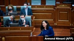 Косовонун жаңы шайланган президенти Вйоса Османи айым. 2021-жылдын 4-апрели.