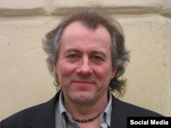 Віктор Морозов, український співак, композитор, перекладач