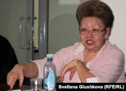 Заида Нурабаева, нотариус, бывший начальник управления ЗАГСов Минюста. Астана, 17 мая 2012 года.