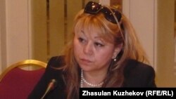 Роза Акылбекова, исполняющая обязанности директора Казахстанского бюро по правам человека. Астана, 13 декабря 2010 года.  