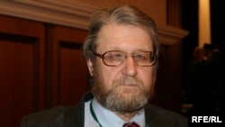 Рәшит Әхмәтов