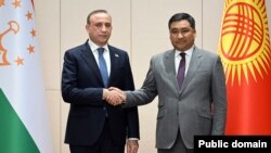 Хоким Холикзода жана Данияр Амангелдиев.