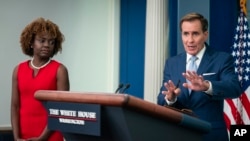 Речниця Білого дому Карін Жан-П’єр та представник Ради національної безпеки Джон Кірбі наголосили на важливості розблокування додаткової допомоги Україні