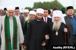 Кунаклар арасында Татарстан митрополиты Феофан атакай да бар иде