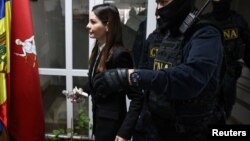 Евгению Гуцул доставили на заседание суда, Кишинёв, 25 марта 2025 года