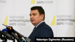 Ситника визнали винним у порушенні встановлених законом обмежень щодо одержання подарунків