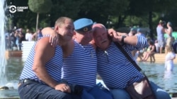 Russian Soldiers, Veterans Celebrate National Paratroopers Day