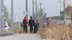 Бир класста 40 окуучу. Жаңы конуштардын мектеп көйгөйү