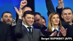 Володимир Зеленський та його команда, 19 квітня 2019 року