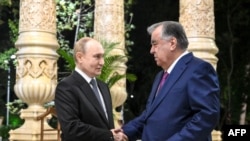 Владимир Путин и Эмомали Рахмон 8 октября