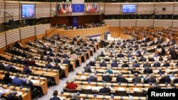 Եվրախորհրդարանի նիստում, արխիվ 