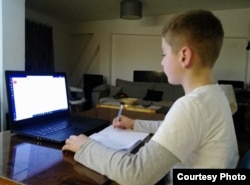 North Macedonia's Union of Secondary School Students has cautioned that online teaching cannot become a substitute for all aspects of the education process. (file photo)