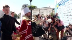 «Тут наш спільний біль». У Києві відкрили оновлену Стіну пам'яті загиблих у війні – відео