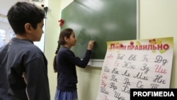 23-ДЕКАБРЬ, 2017-жыл. Мигранттардын балдары үчүн сабак учуру. Орусия 