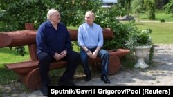 Уладзімір Пуцін і Аляксандар Лукашэнка ў Валаамскім манастыры ў Карэліі, 1 жніўня 2025 году