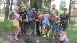 Рятувальники вчать дітей відрізняти міну від бляшанки (відео)