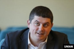 Максим Бурбак