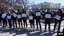 Сторонники Obamacare протестуют у Белого дома