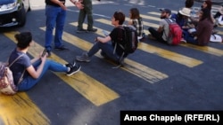 Ցուցարարները Երևանում փողոց են փակել, արխիվ