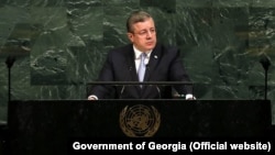 Большую часть своего выступления Георгий Квирикашвили посвятил социально-экономическому развитию страны за 25 лет