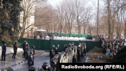 Тітушки на території ОДА в Дніпропетровську, 26 січня 2014