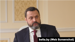 Андрій Деркач – випускник Академії Федеральної служби безпеки Росії, колишній депутат Верховної Ради України, а тепер сенатор РФ 