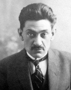 Дмитро Донцов (1883–1973) – український літературний критик, публіцист, філософ, політичний діяч, головний ідеолог українського інтегрального націоналізму