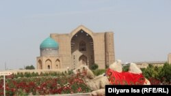 Түркстан, "Хазрет Султан" мавзолейи.