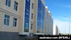 Türkmenistanda täze gurlan ýaşaýyş jaýlary (Illýustrasiýa suraty)