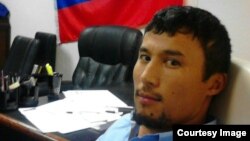 Атабек Абдуллаевдин баракчасындагы сүрөт.