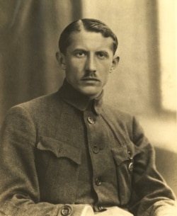 Євген Коновалець (1891 – 1938) – полковник Армії УНР, командант УВО, голова Проводу українських націоналістів (1927), перший голова ОУН (1929 рік)