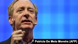 «Сьогодні ми бачимо, як Іран, Росія й Китай використовують кібероперації, спрямовані на вибори в США в листопаді», – заявив керівник Microsoft Бред Сміт