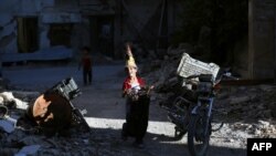 اوباما: ما با روس‎ها در مورد هر دو طرف که از آن‎ها پشتیبانی می‎کنیم.